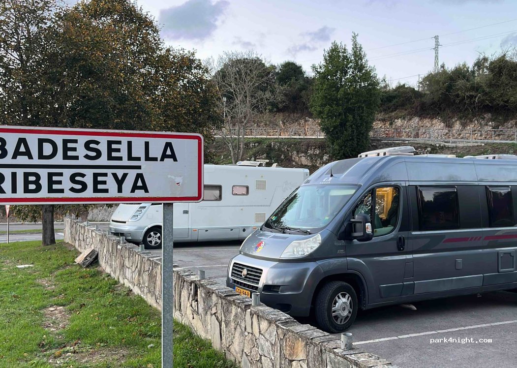 (33560) Ribadesella - Carretera Estación — foto 4