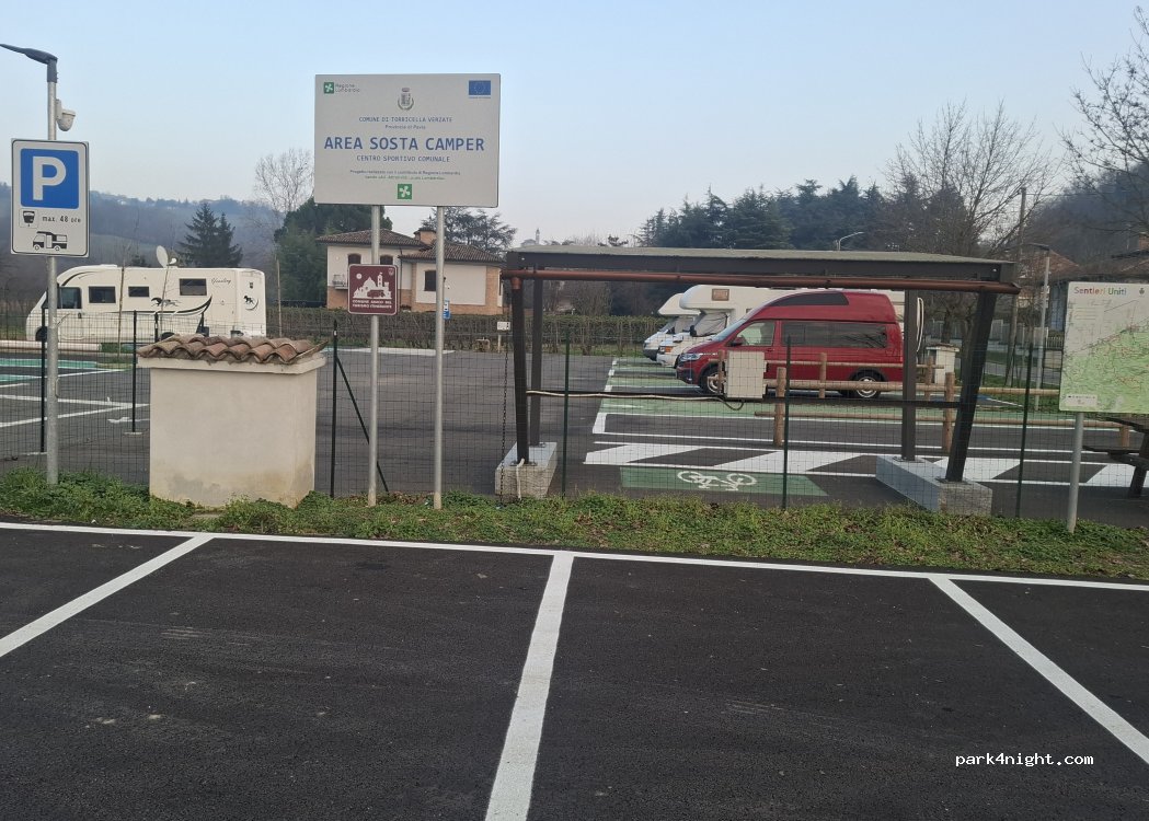 Area Sosta Camper Torricella Verzate — foto 5
