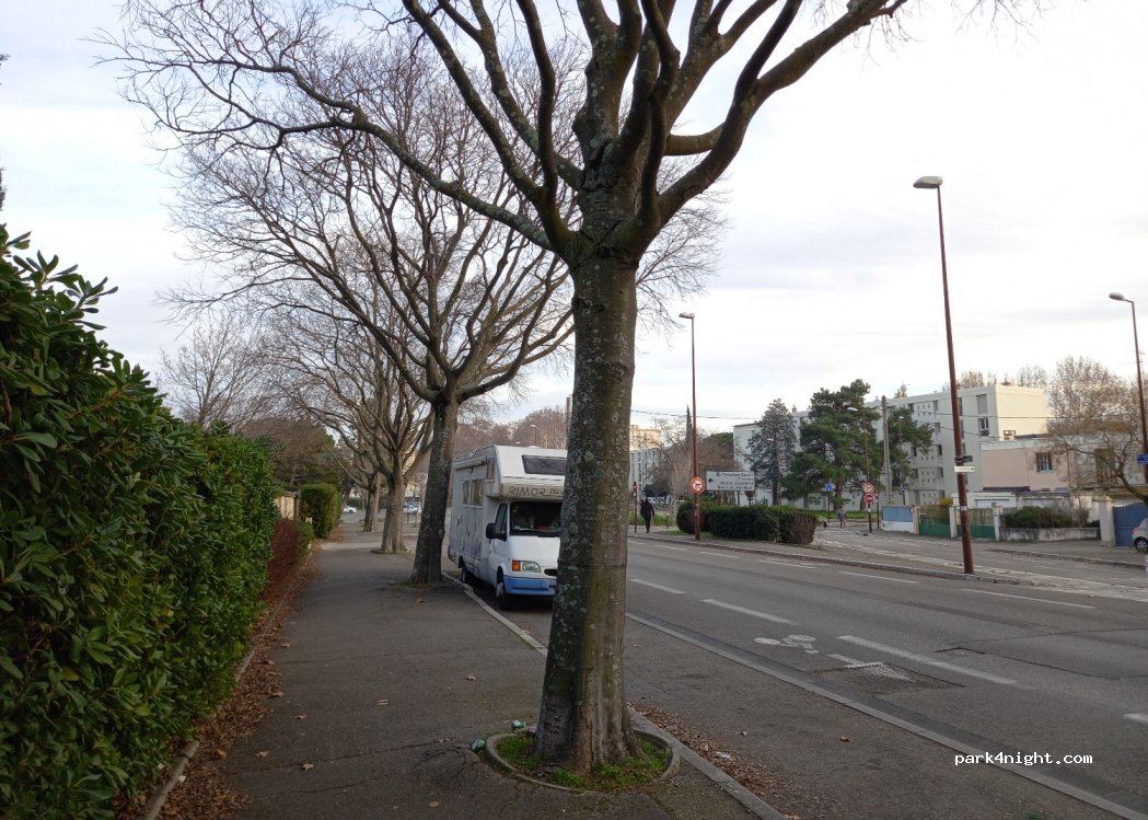 (84000) Avignon - 22 Avenue de la Folie — foto 2