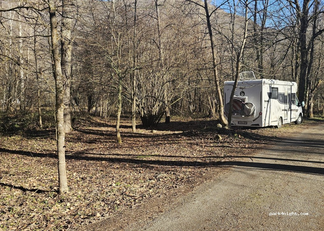 (09110) Savignac-les-Ormeaux - — foto 2