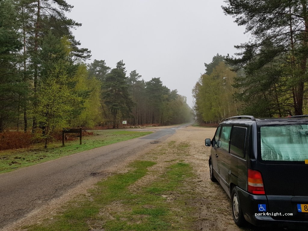 (27340) Les Damps - Unnamed Road — foto 2