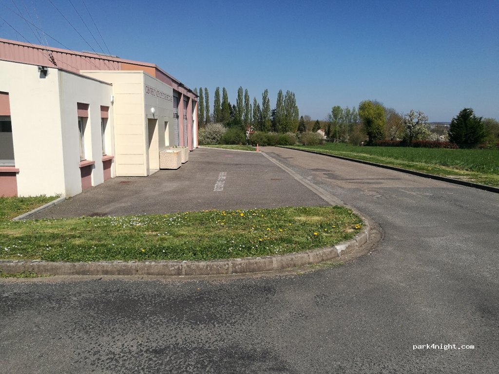 (45630) Beaulieu-sur-Loire - Rue du Champ de la Cure — foto 2