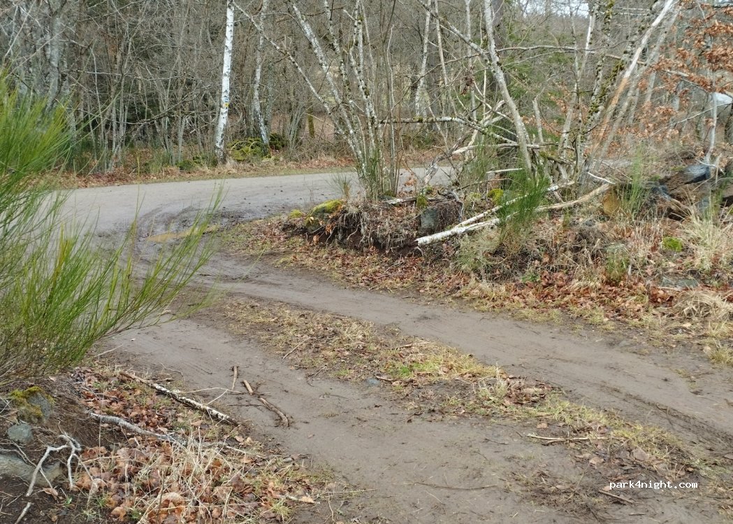 (63230) Saint-Ours - Unnamed Road — foto