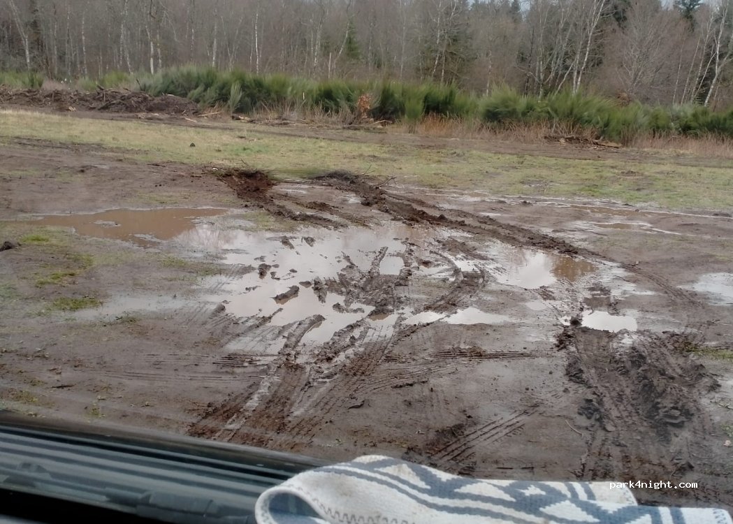 (63230) Saint-Ours - Unnamed Road — foto 2