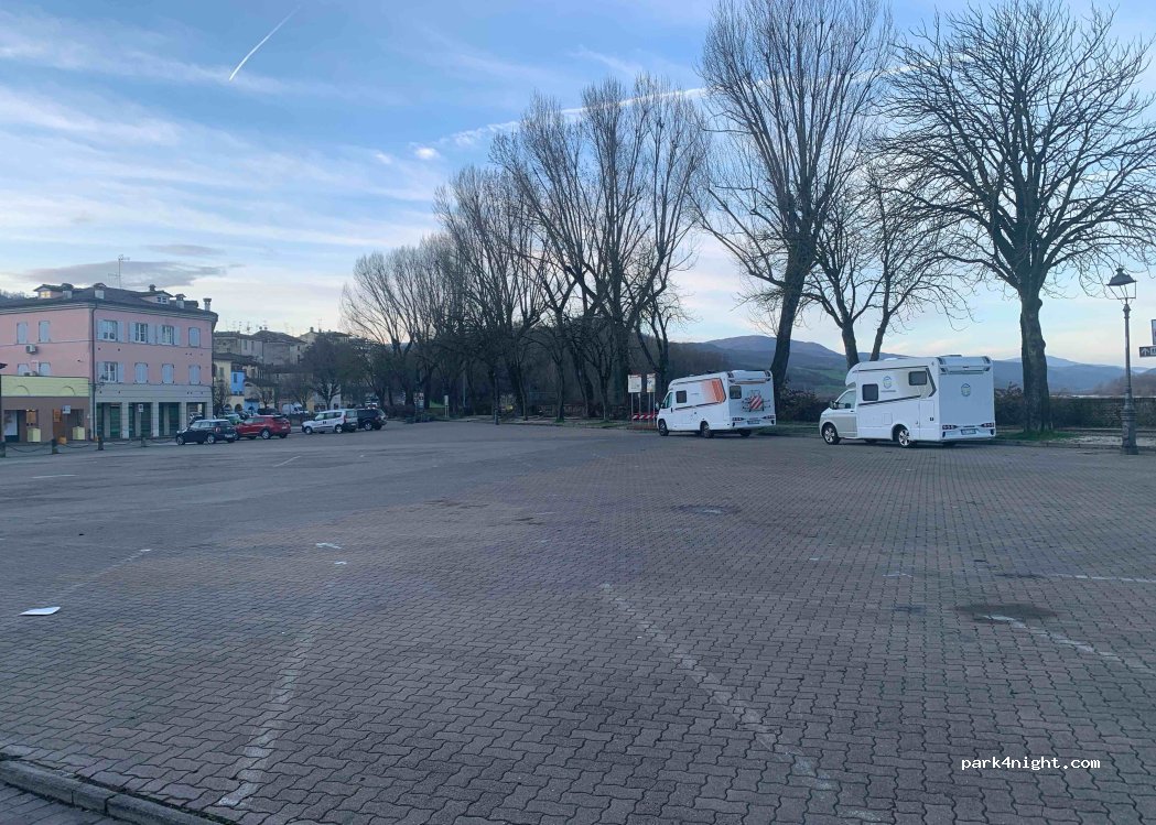 (43045) Fornovo di Taro - 14 Piazza del Mercato — foto 3