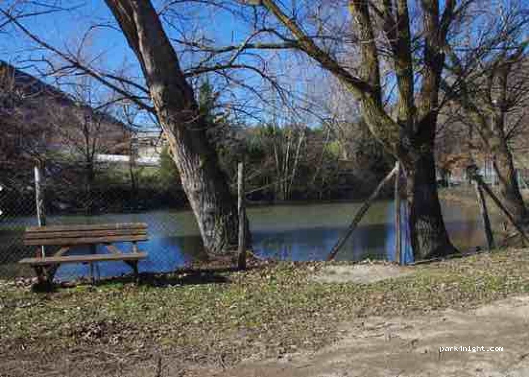 (06034) Casale - Unnamed Road — foto