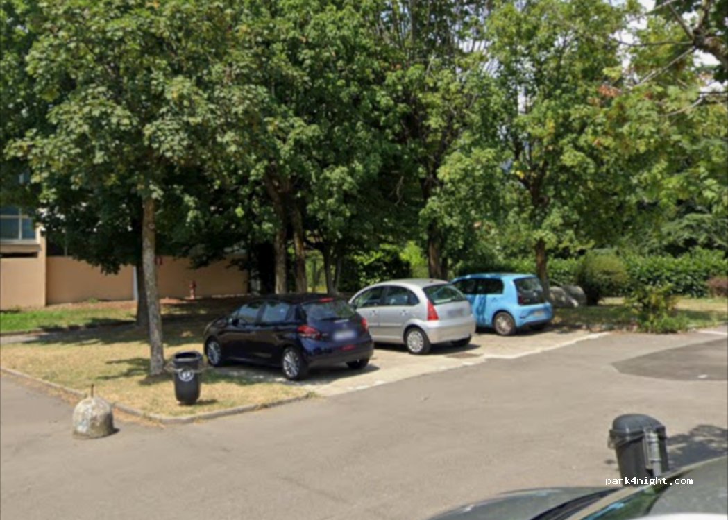 (22100) Como - 2 Piazza Atleti Azzurri D'italia — foto
