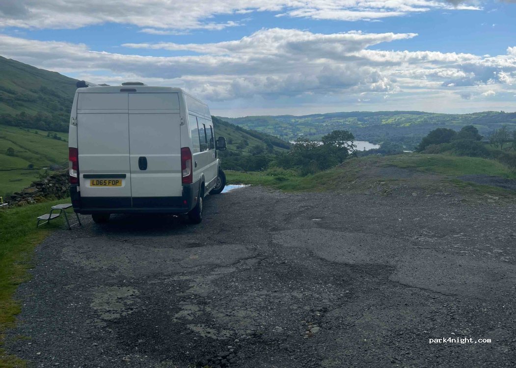 (LA22 9ET) Ambleside - The Struggle — foto