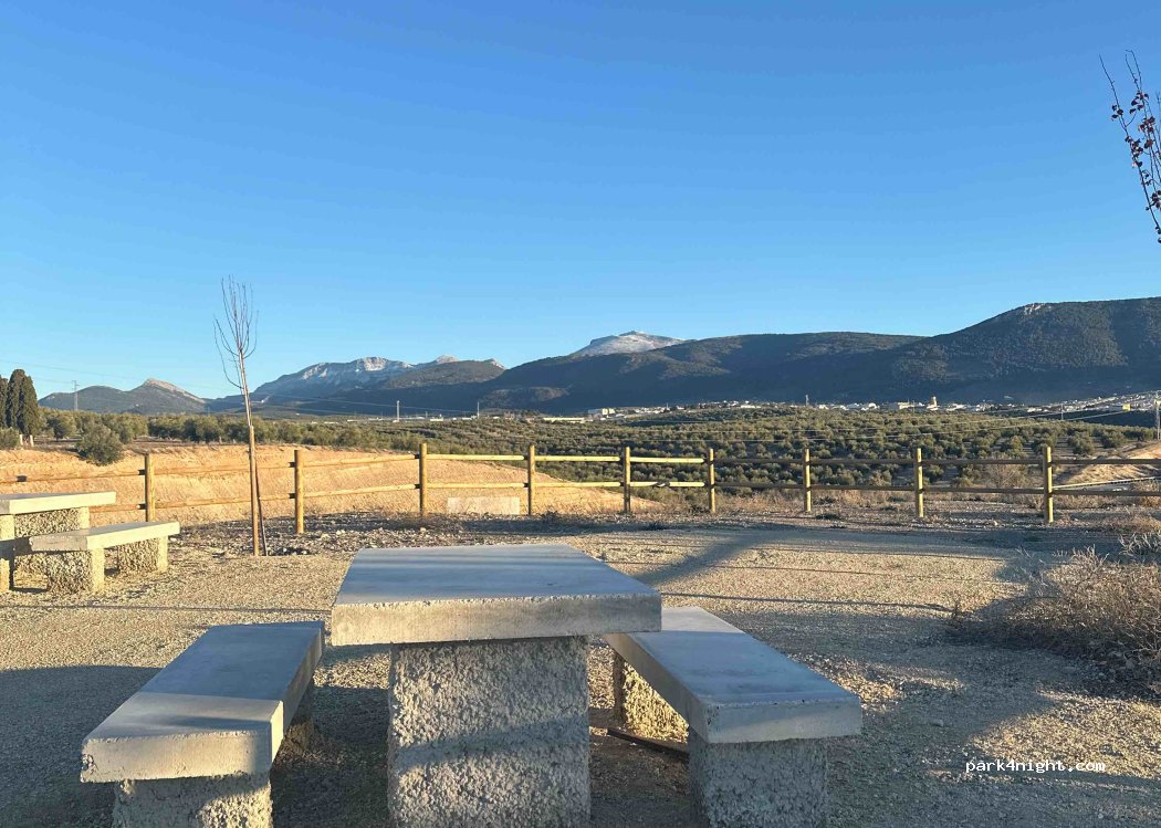 (23100) Mancha Real - Unnamed Road — foto