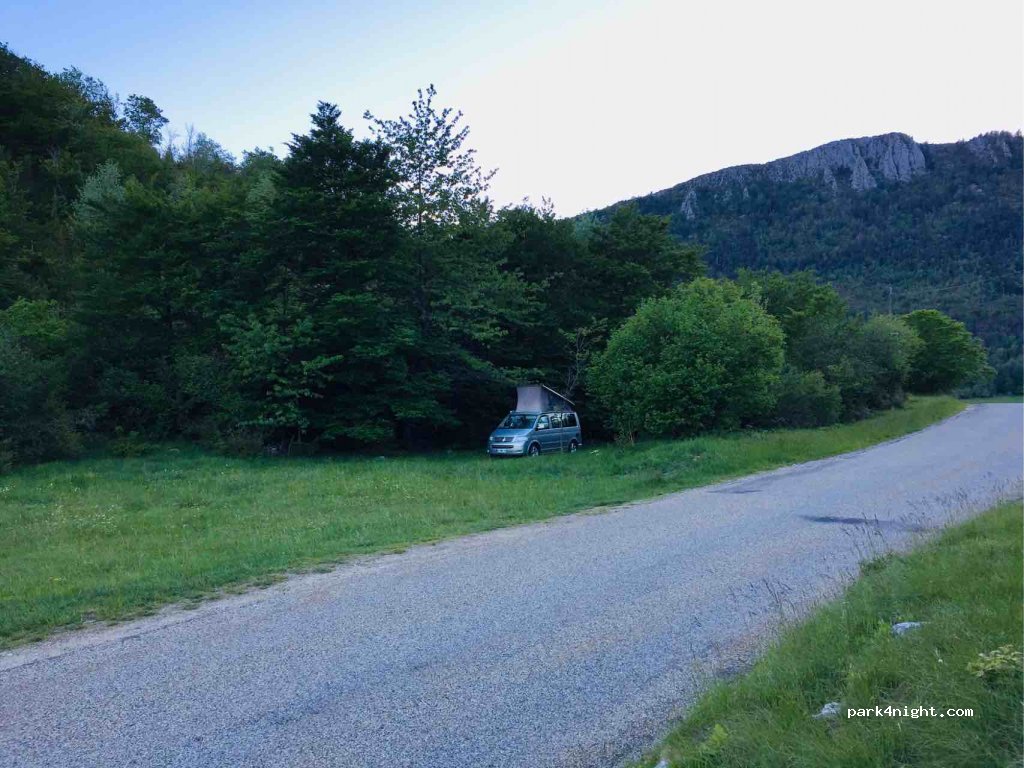 (26420) La Chapelle-en-Vercors - D256 — foto 2