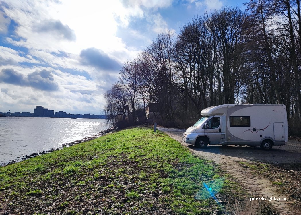 (3341 LS) Hendrik-Ido-Ambacht - 2 Rozand — foto 3
