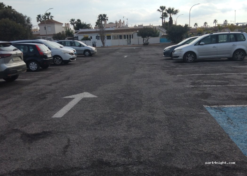 (30710) Los Alcázares - 8 Avenida Cartagena — foto