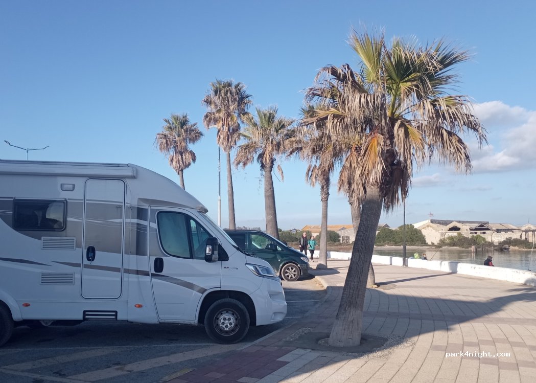 (11160) Barbate - 118 Avenida Cabo Diego Pérez Rodríguez — foto