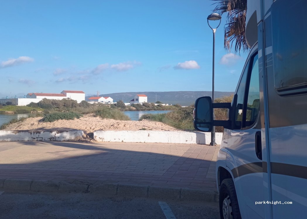 (11160) Barbate - 118 Avenida Cabo Diego Pérez Rodríguez — foto 2