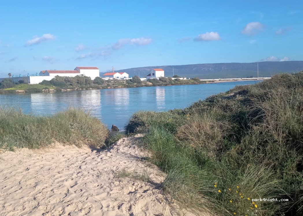 (11160) Barbate - 118 Avenida Cabo Diego Pérez Rodríguez — foto 3