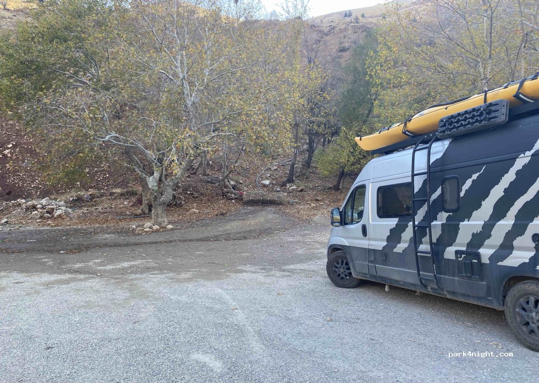 (02010) Mestan - Adıyaman Çelikhan Yolu — foto