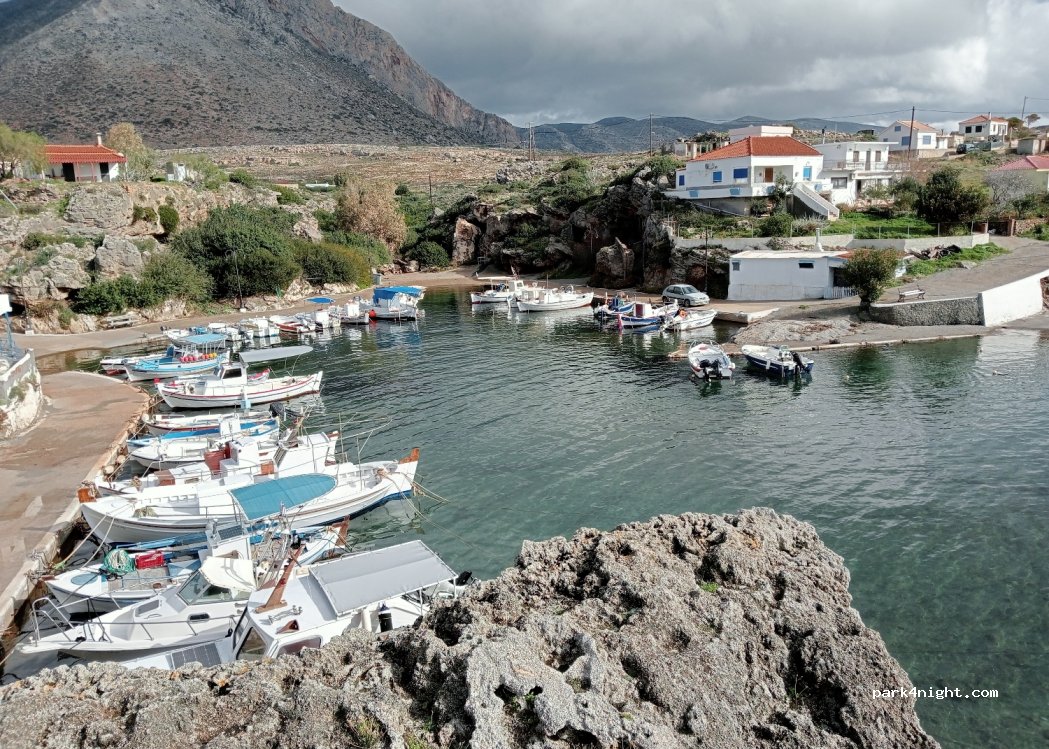 (230 53) Profitis Ilias - Unnamed Road — foto 3