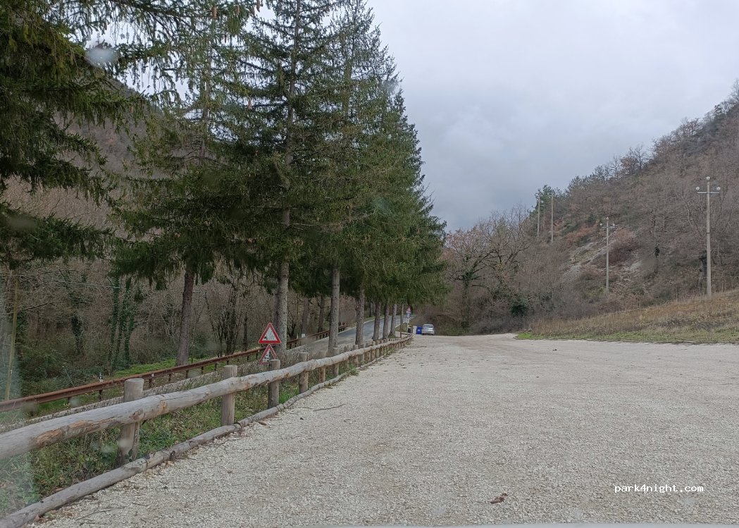 (62036) Pieve Torina - SP96 — foto