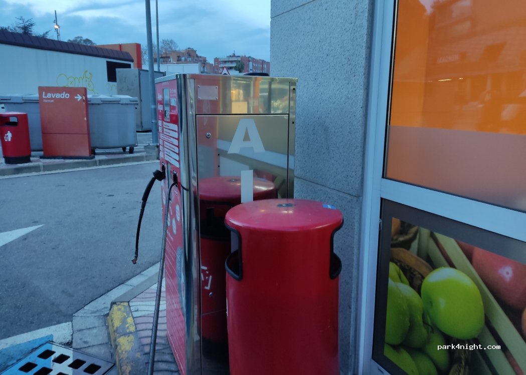 (17310) Lloret de Mar - 60 Avinguda Vila de Blanes — foto
