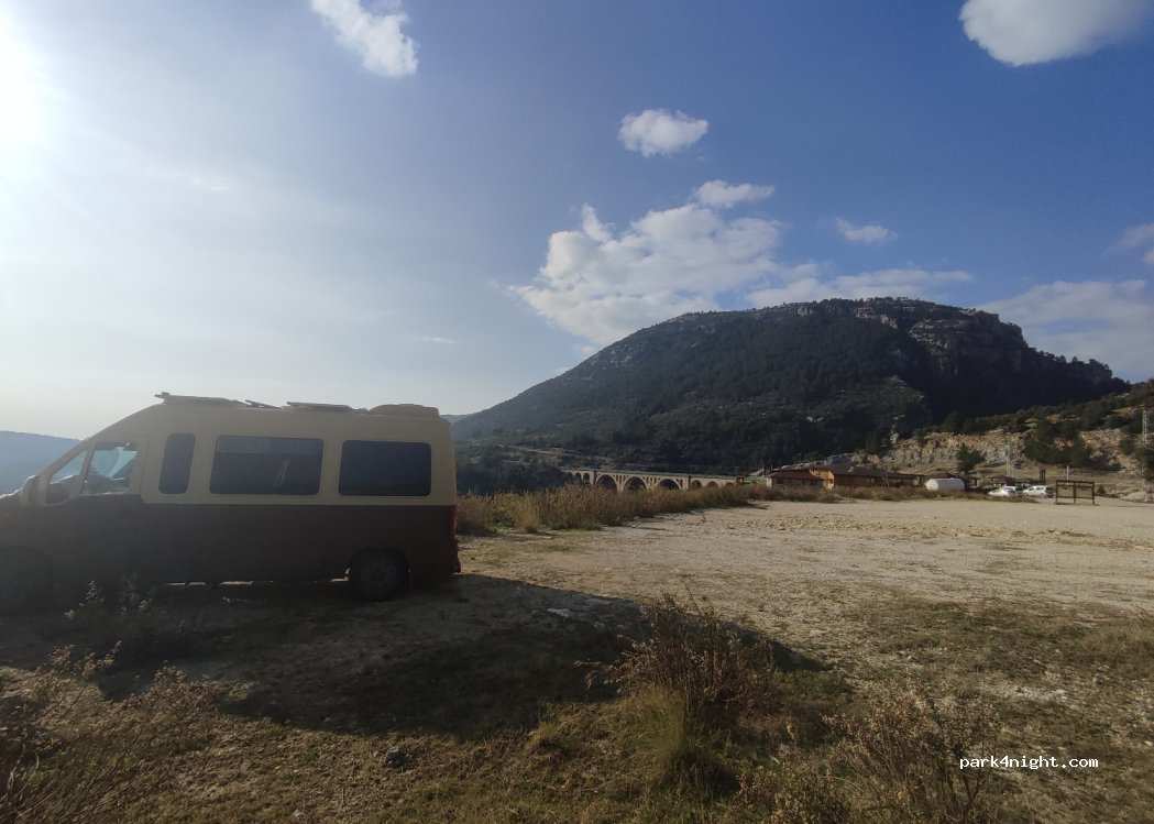 (01770) Karaisalı - Kıralan Köyü Yolu — foto 2