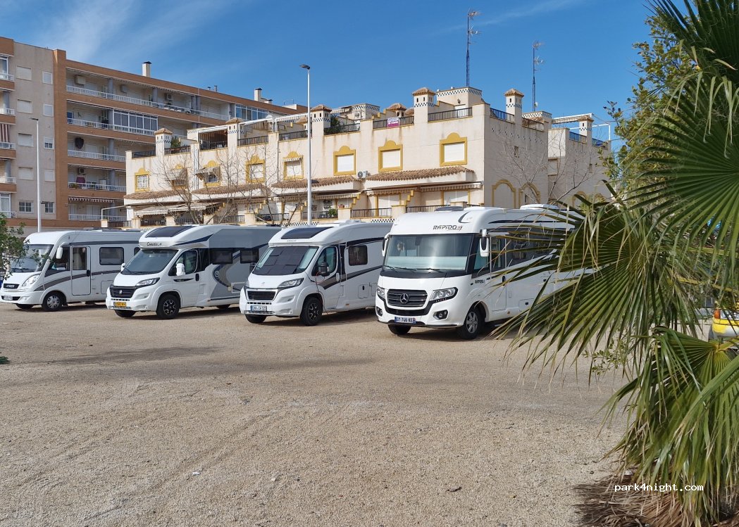 (03130) Santa Pola - 2 Avinguda Salamanca — foto 4