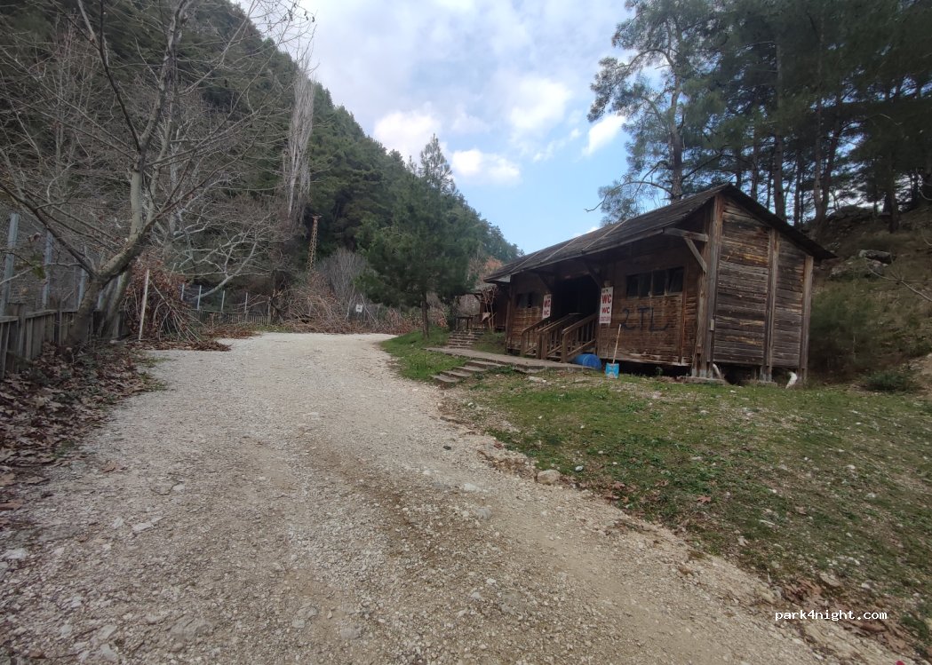 (01770) Karaisalı - Unnamed Road — foto 3