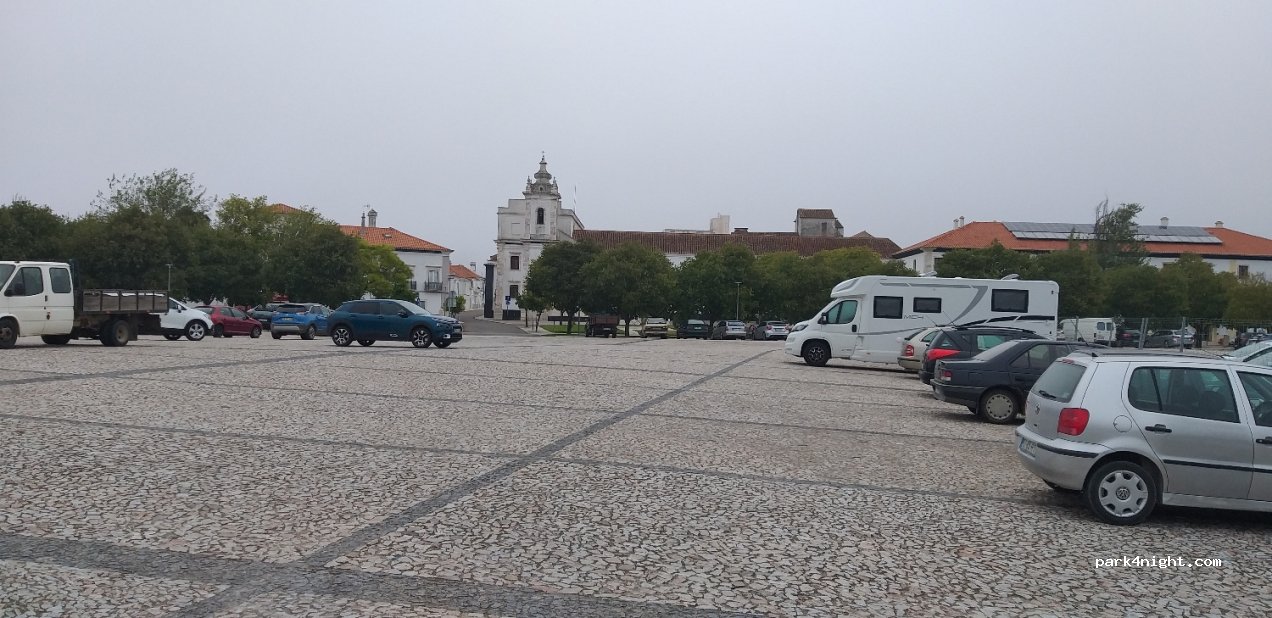 (7100) Estremoz - 46A Rossio Marquês de Pombal — foto 2