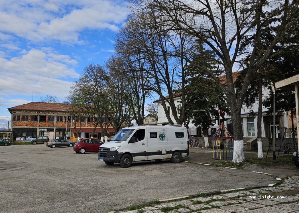 (2413) Dolni Rakovets - 92 Ulica Chesan — foto 2