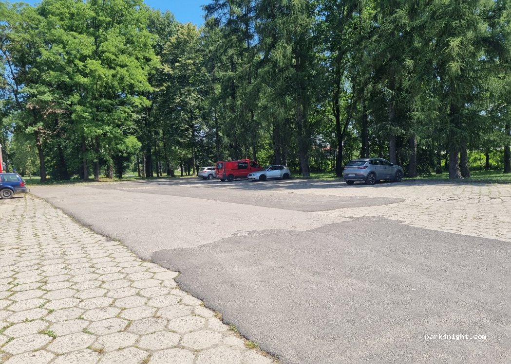 (32-650) Kęty - 36 Jana III Sobieskiego — foto