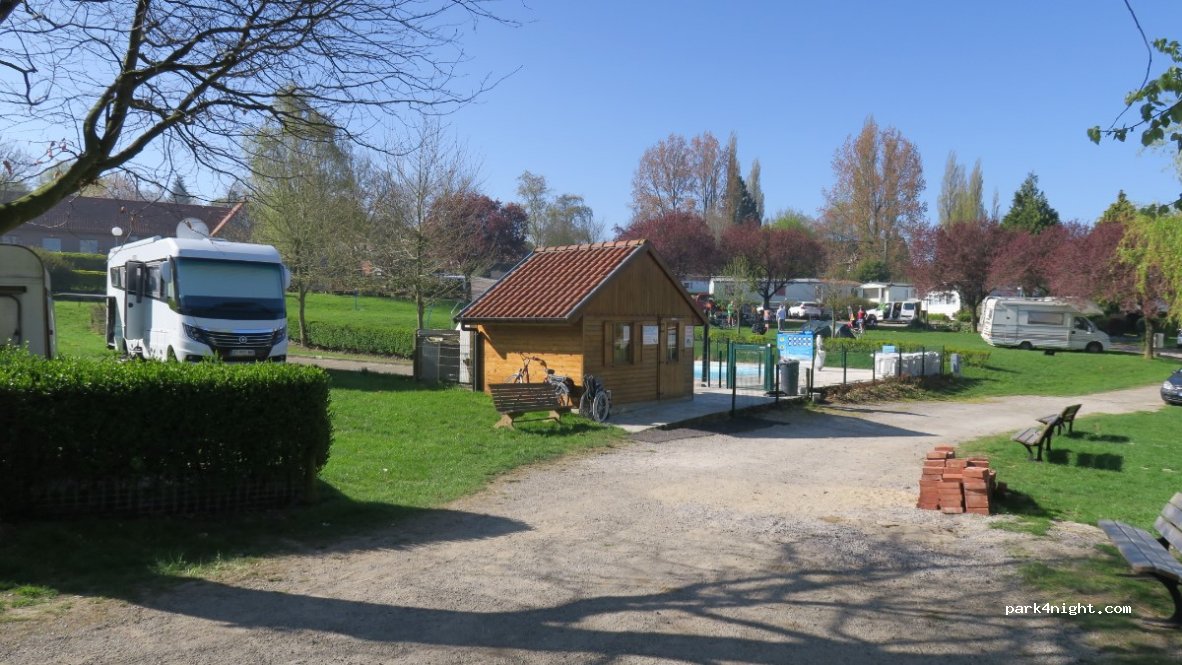 Camping des Cinq Chemins Verts — foto