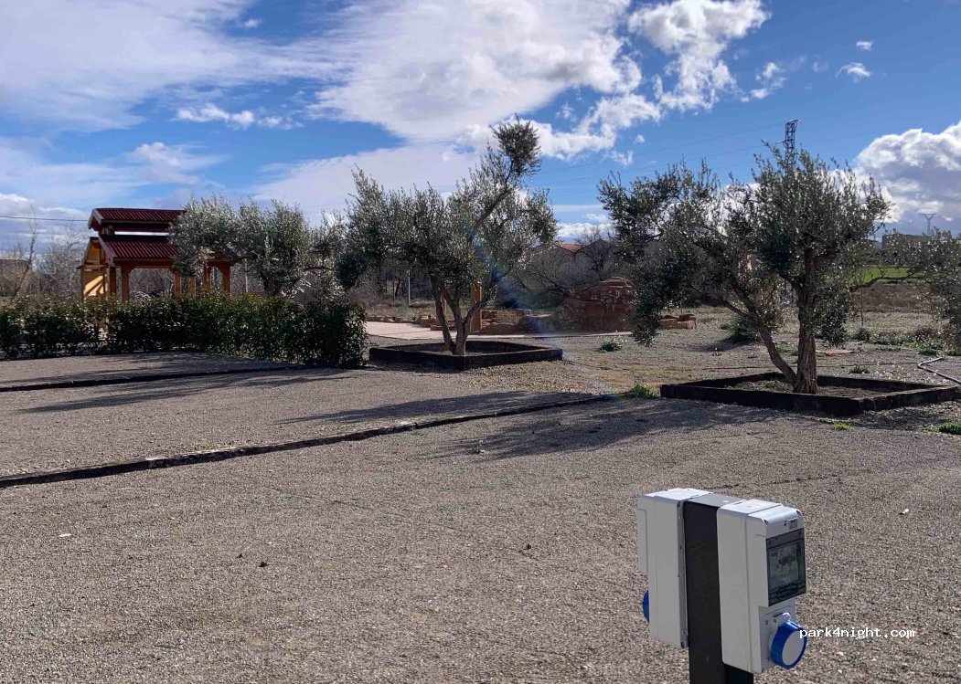 (50529) Pozuelo de Aragón - — foto 4