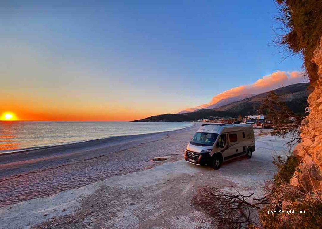 (9425) Himarë - Unnamed Road — foto