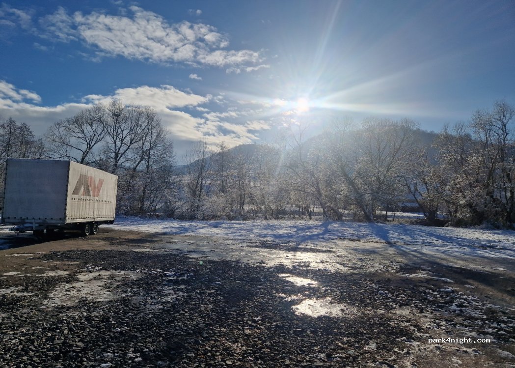(417080) Bratca - Unnamed Road — foto