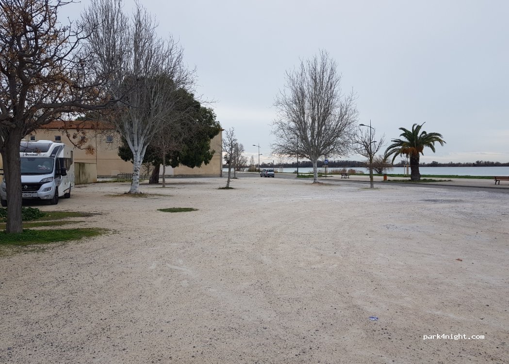 (13230) Port-Saint-Louis-du-Rhône - 6 Rue Jean Rouget — foto