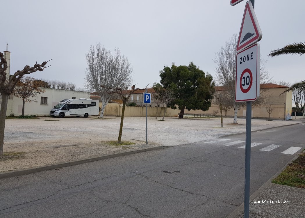 (13230) Port-Saint-Louis-du-Rhône - 6 Rue Jean Rouget — foto 2