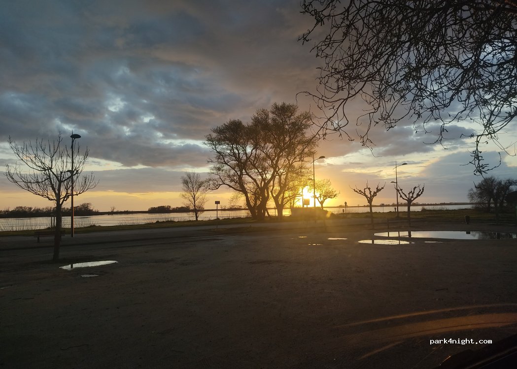 (13230) Port-Saint-Louis-du-Rhône - 6 Rue Jean Rouget — foto 3