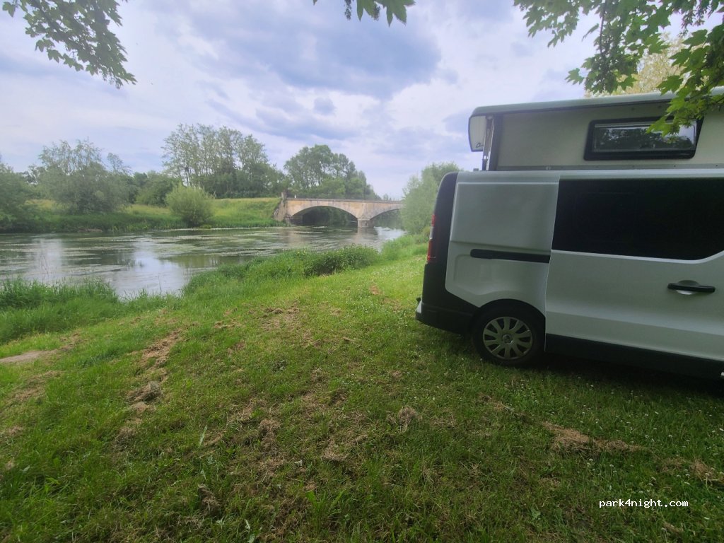 (37420) Huismes - Rue des Hautes Rivières — foto 3