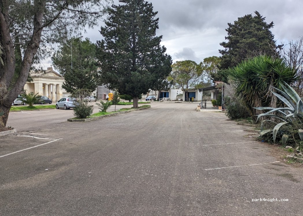 (73012) Campi salentina - Strada Vecchia Campi Guagnano — foto