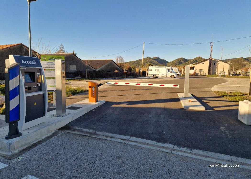 Aire de Peyrolles-en-Provence — foto