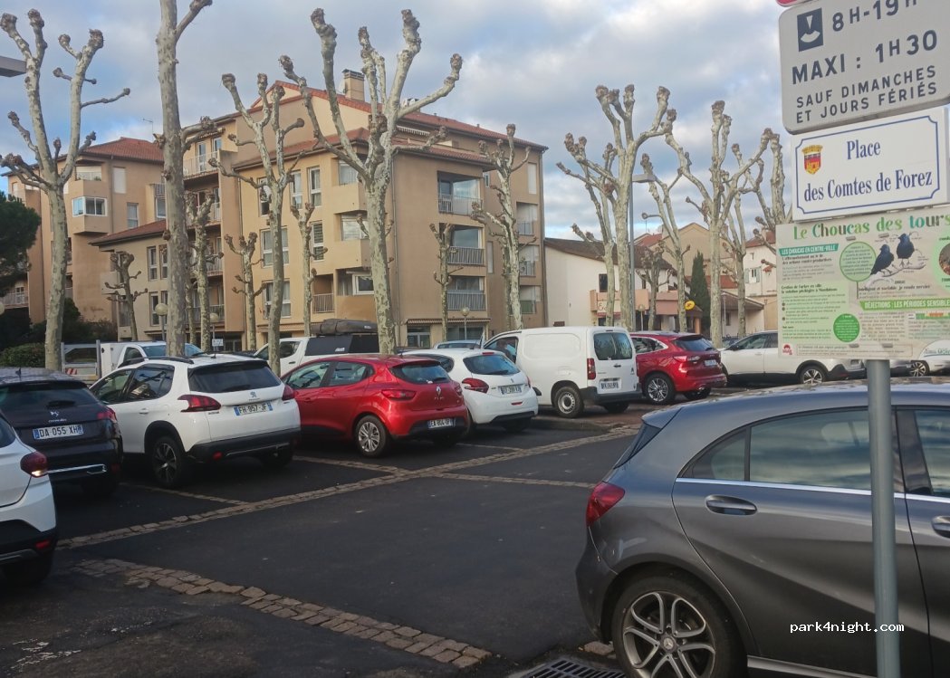(42600) Montbrison - 1 Place des Comtes de Forez — foto