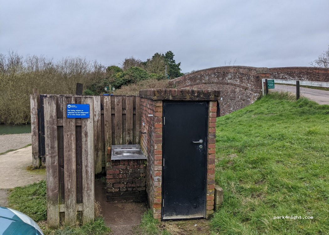 (SN8 3PB) Great Bedwyn - Brook Street — foto