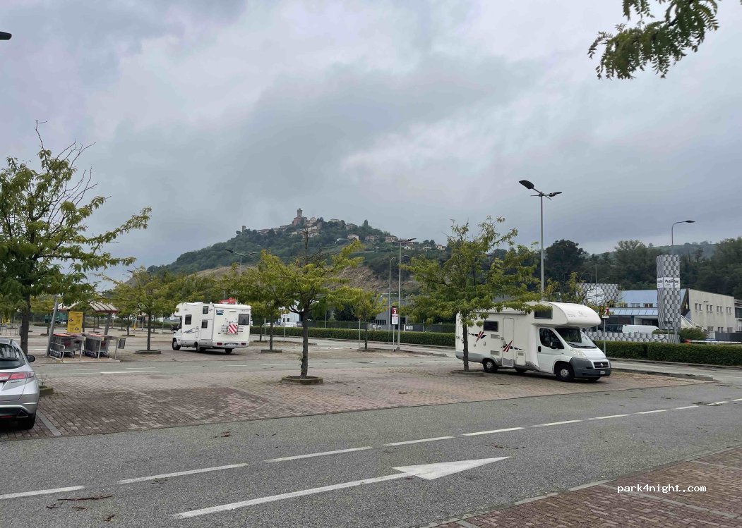 (12069) Santa vittoria d'Alba - 8 Strada Statale 231 — foto