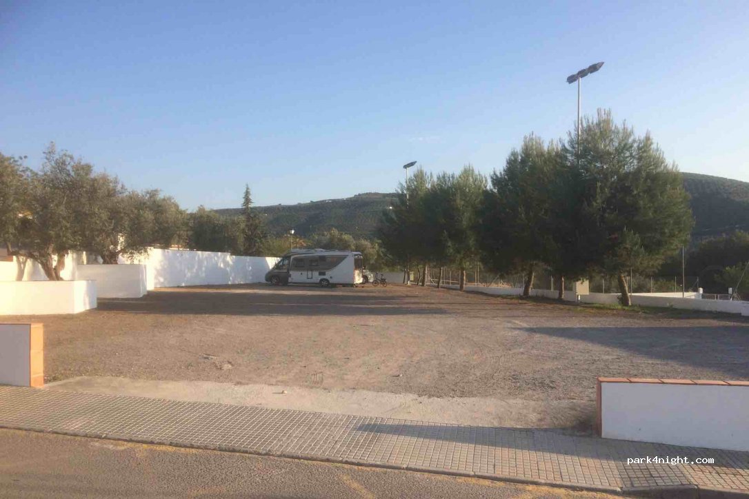 (14970) Iznájar - 1 Calle el Remolino — foto