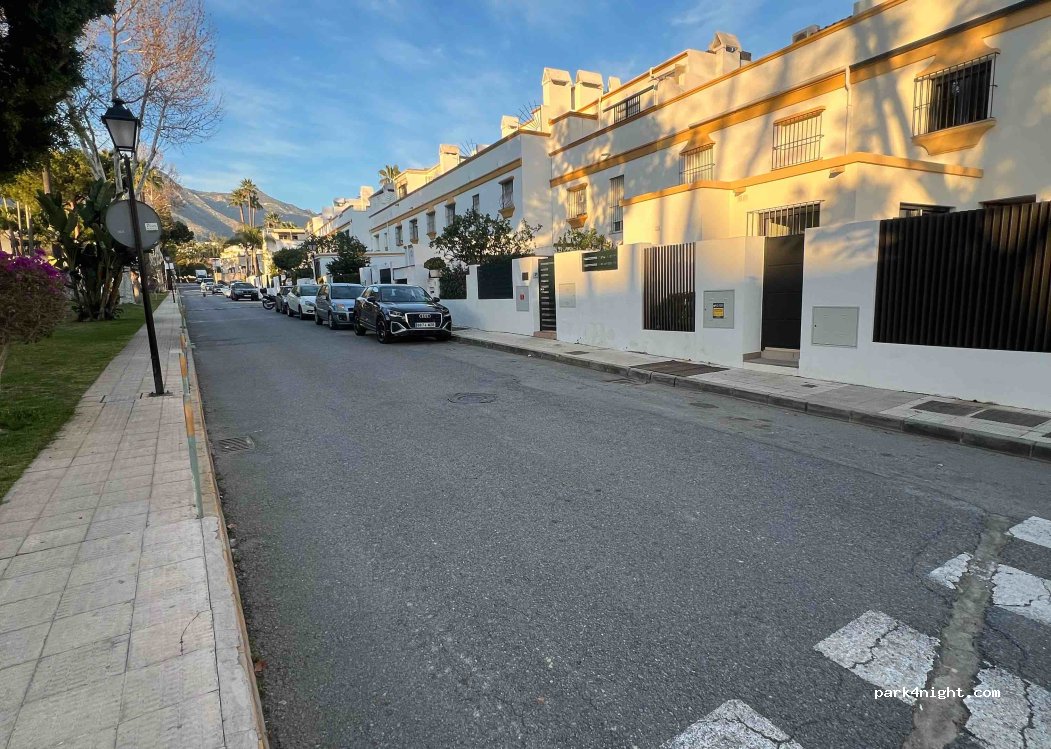 (29602) Marbella - 62 Urbanización Marbellamar — foto