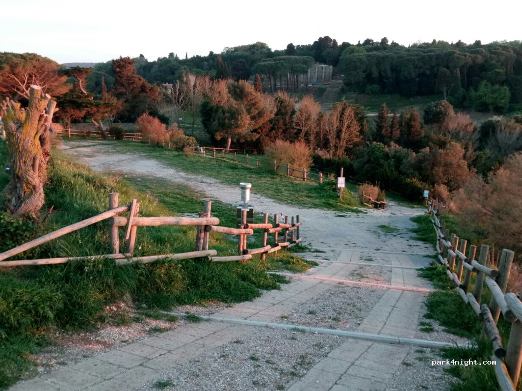 (57025) Populonia - 1 Via San Giovanni — foto