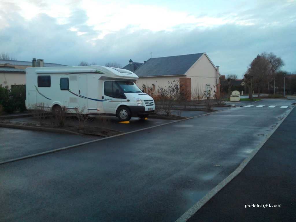 (08210) Mouzon - 1 Rue du Moulin Lavigne — foto