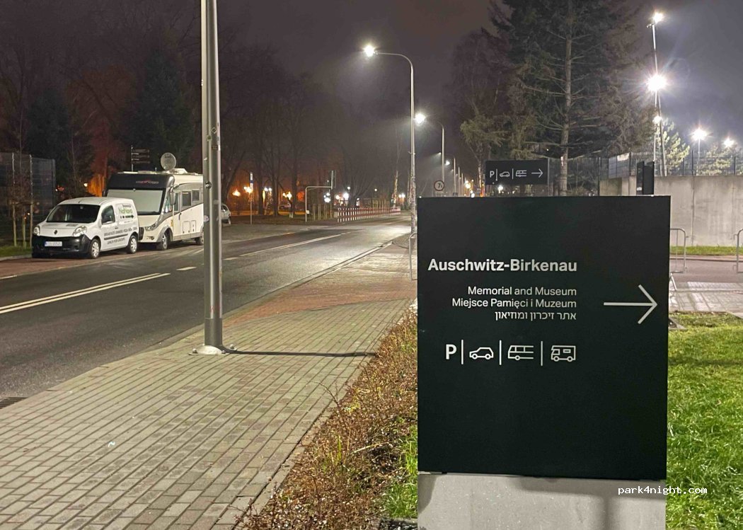 (32-600) Oświęcim - 61 Więźniów Oświęcimia — foto 2