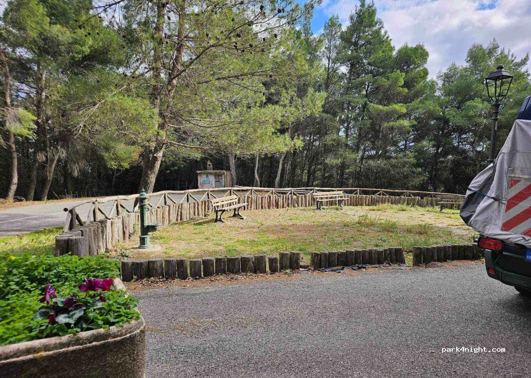 (88817) San Nicola dell'Alto - 159 Strada Statale 492 — foto