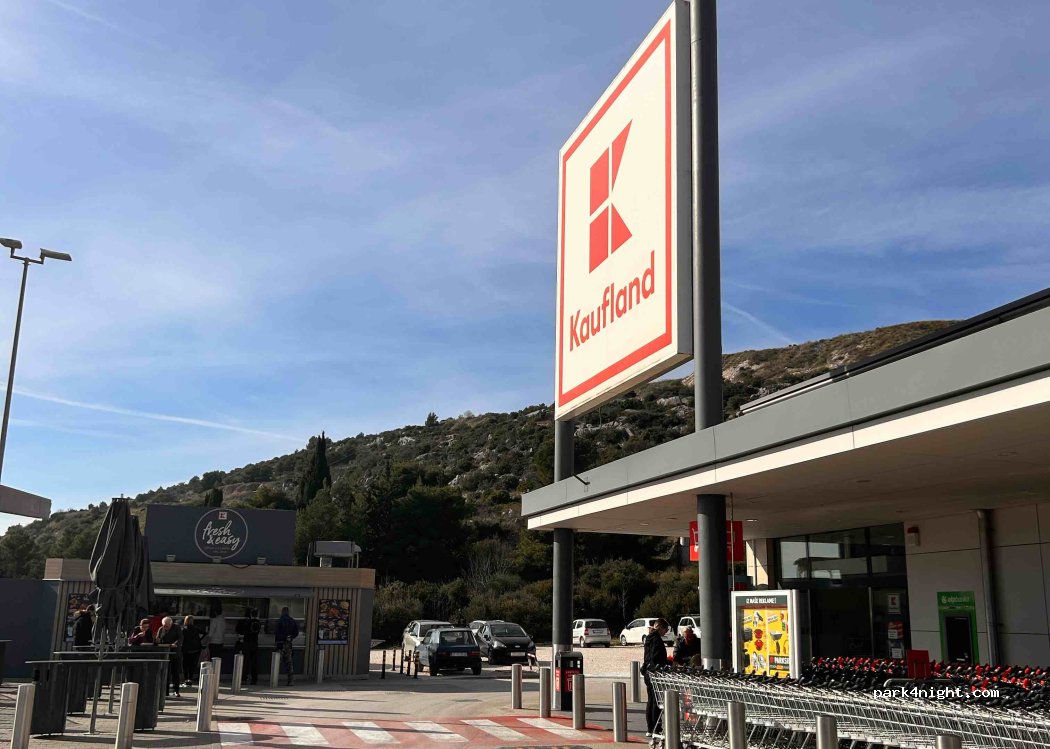 (21220) Trogir - 1 Plano Aerodrom — foto