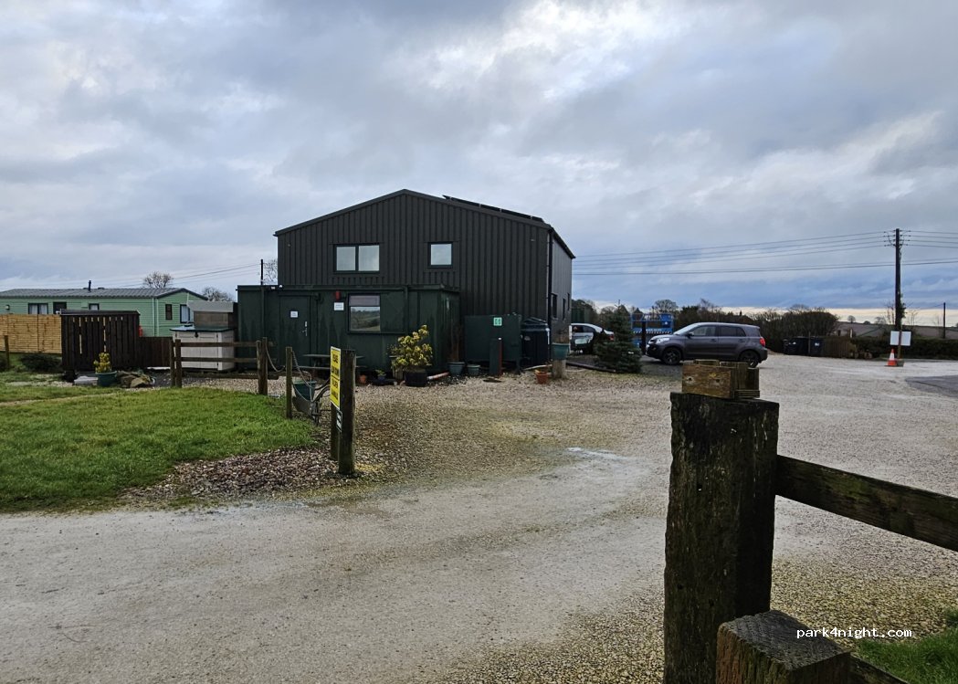 Poplars Farm Caravanning, Camping, Glamping site & holiday cottage — foto 4